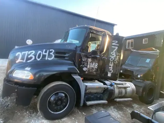 Picture of 2013-mack-cxu612-truck-tractor